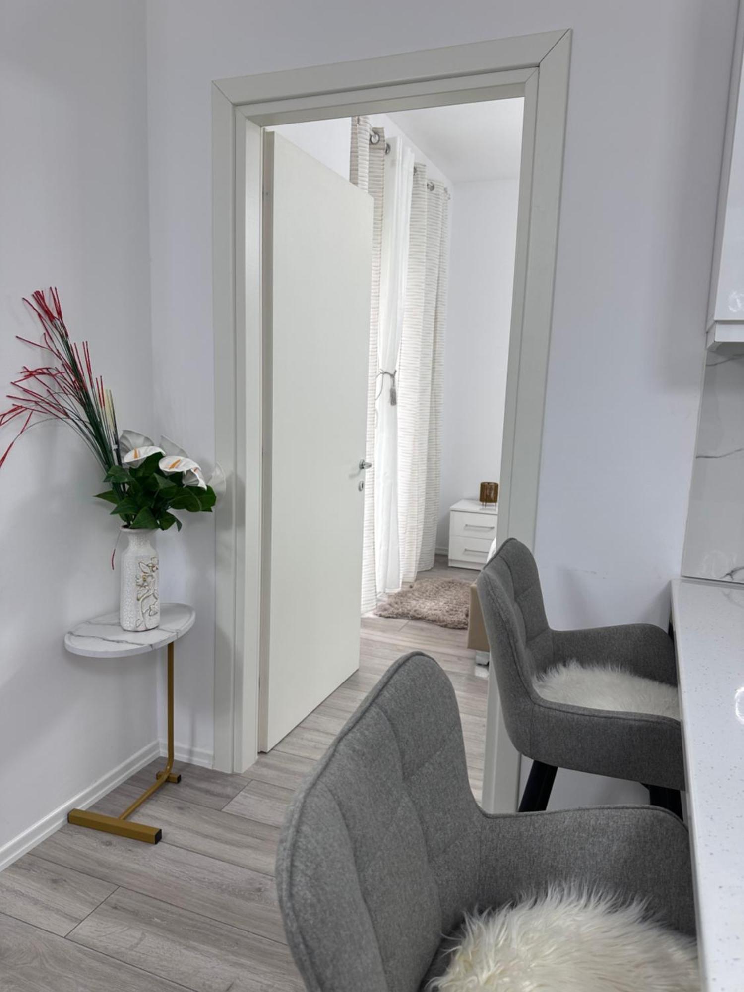 Bratti'S Apartment Near Tirana Center And Mother Teresa Airport Extérieur photo